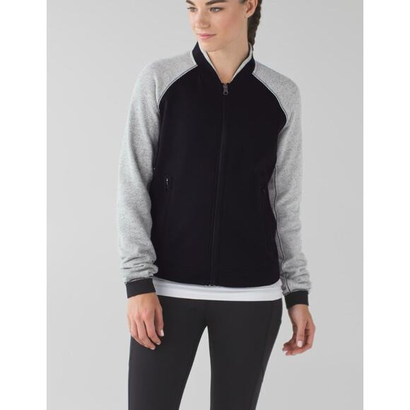 Lululemon Womens Var-City Bomber Active Jacket Size 6 Workout Athleisure Black - Picture 2 of 7